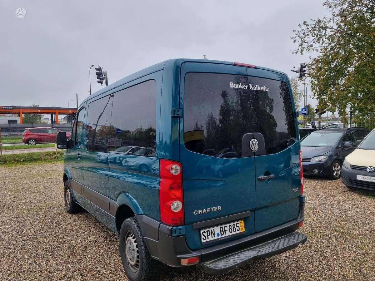 Volkswagen Crafter 2009 — салон