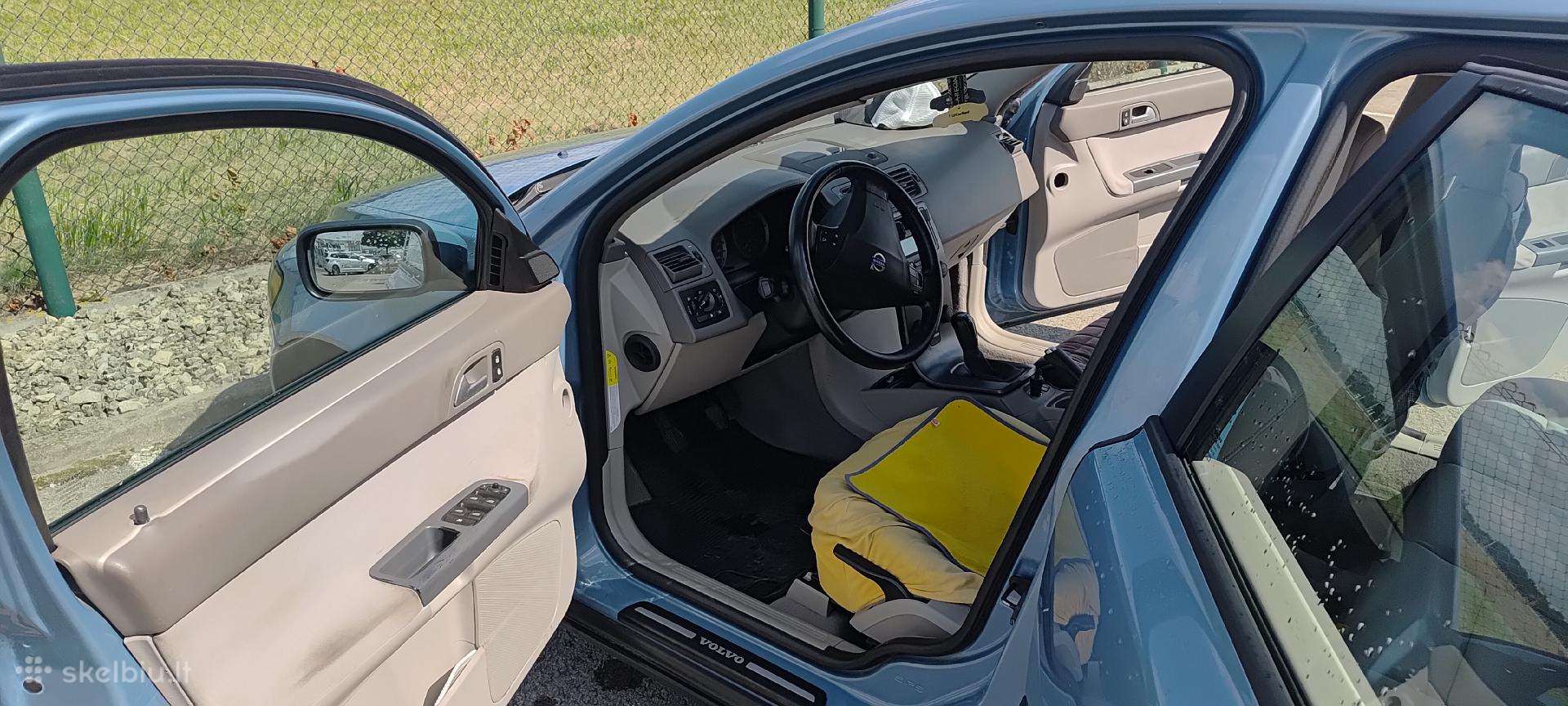 Volvo V50 2005 — photo 9