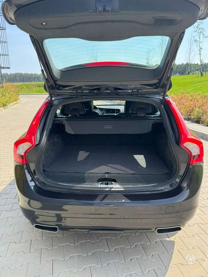 Volvo V60 2013 — photo 11