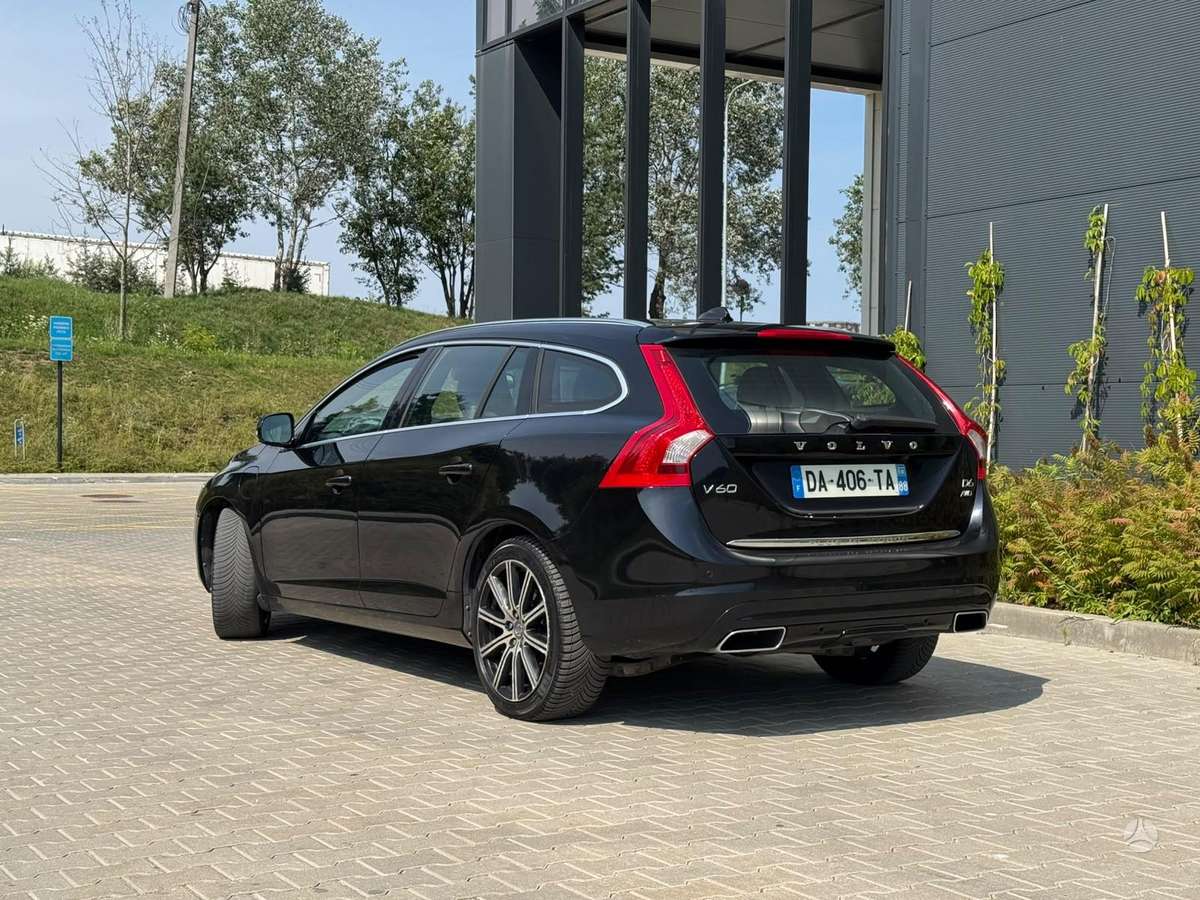 Volvo V60 2013 — photo 5