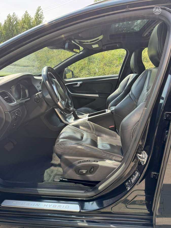 Volvo V60 2013 — photo 6
