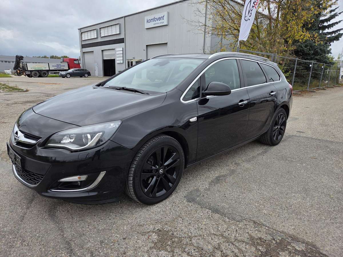 Opel Astra 2013 — photo 8