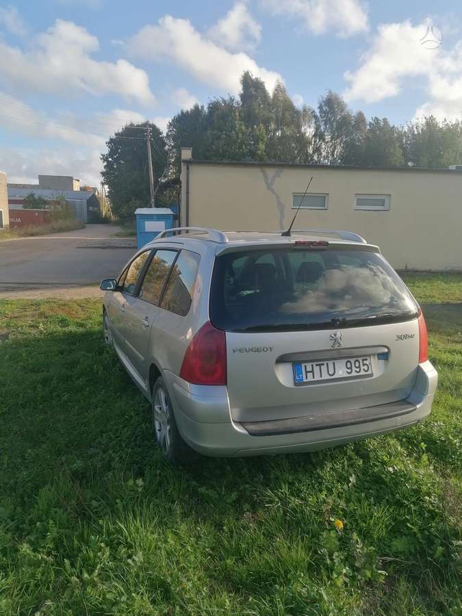 Peugeot 307 2004 — engine 1560 cm³, 109 HP (80kW)