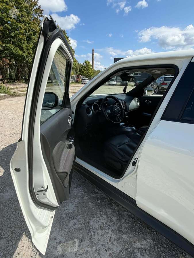 Nissan Juke 2013 — photo 14