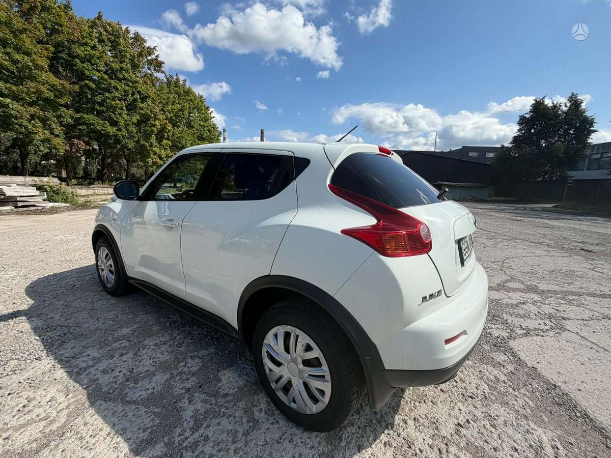 Nissan Juke 2013 — engine 1461 cm³, 110 HP (81kW)