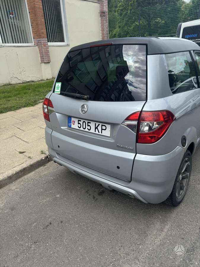 Aixam Crossover 2014 — interior