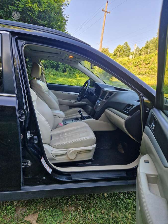 Subaru Outback 2013 — photo 10
