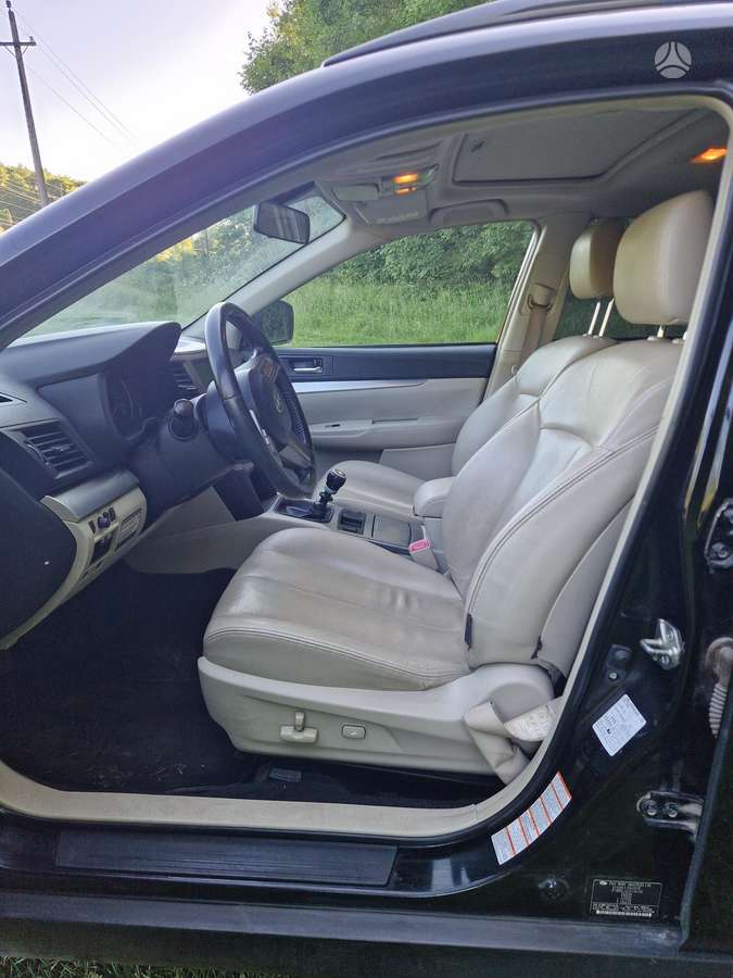 Subaru Outback 2013 — photo 12