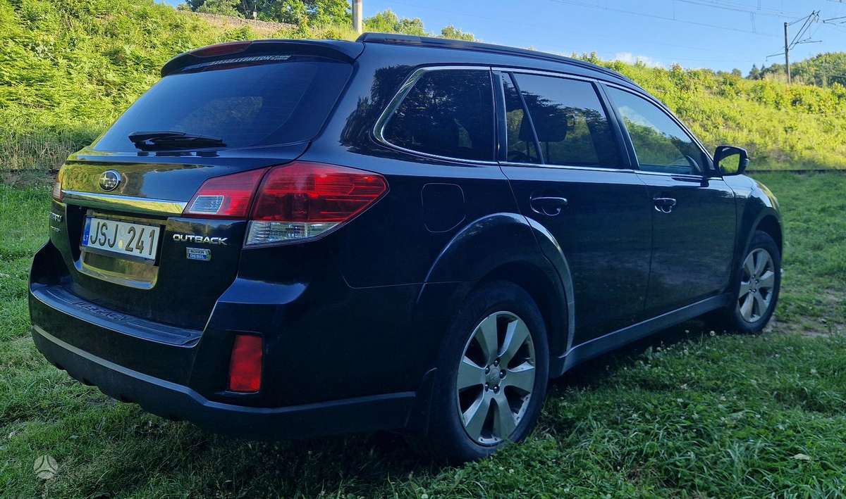 Subaru Outback 2013 — photo 7