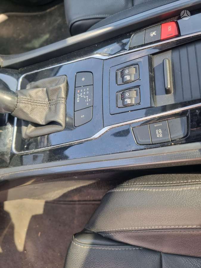 Peugeot 508 2015 — photo 12