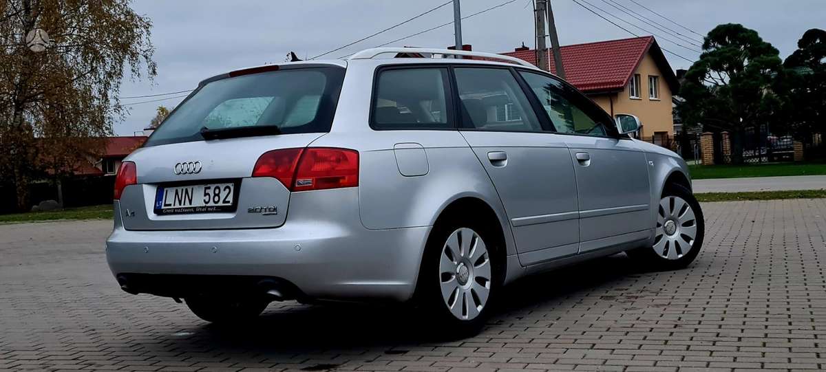 Audi A4 2007 — салон