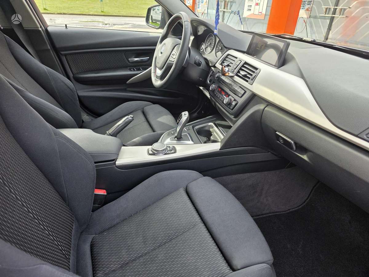 BMW 320 2014 — photo 12