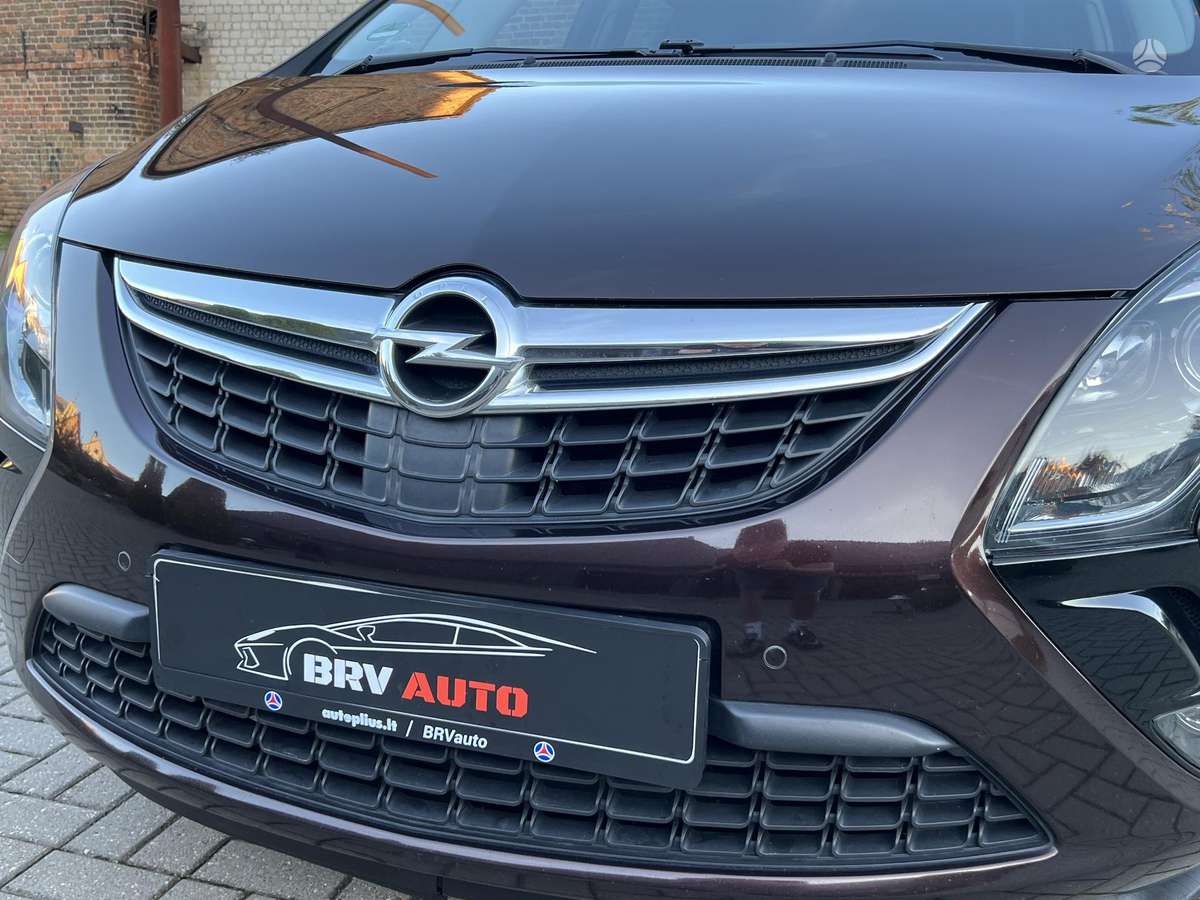 Opel Zafira 2012 — photo 13