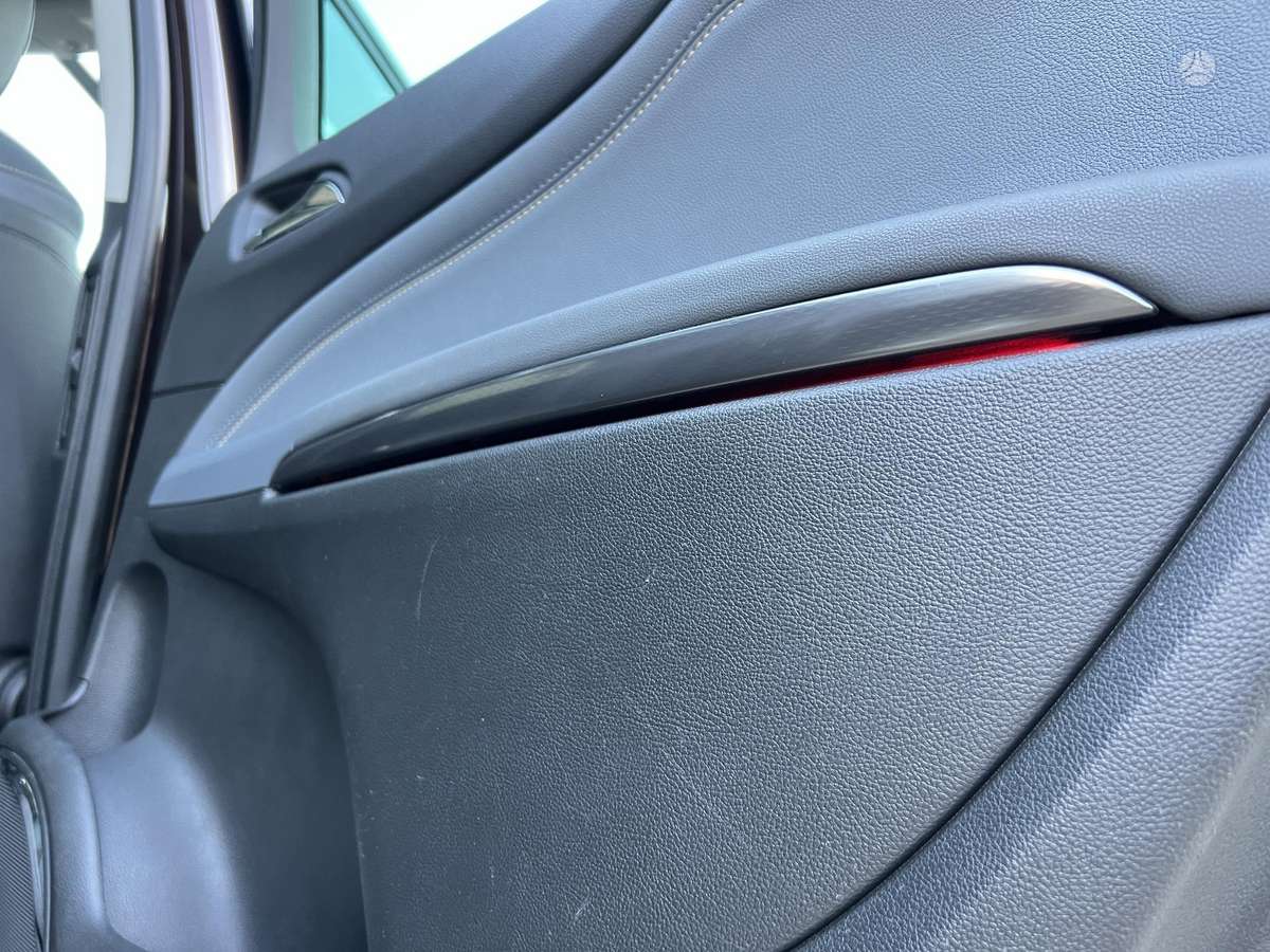 Opel Zafira 2012 — photo 35