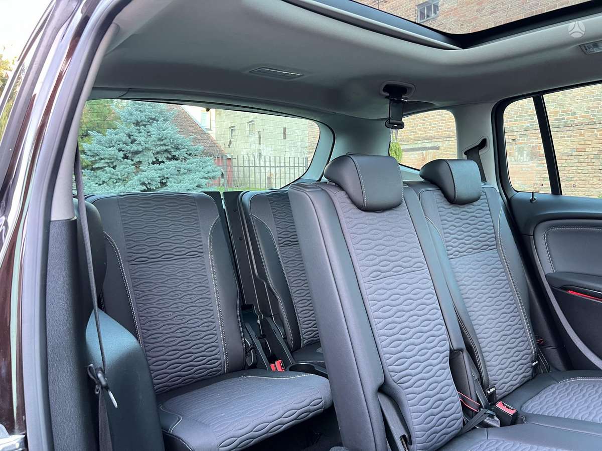 Opel Zafira 2012 — photo 36