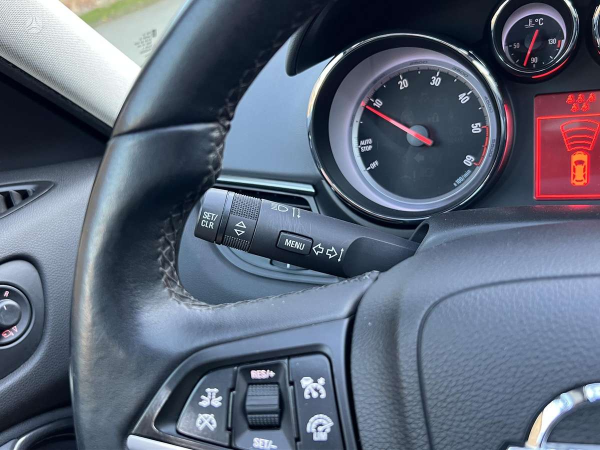 Opel Zafira 2012 — photo 50