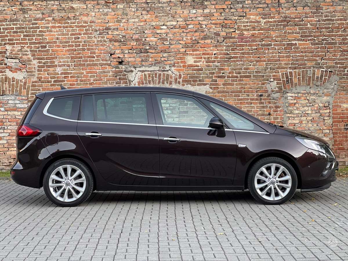 Opel Zafira 2012 — photo 6