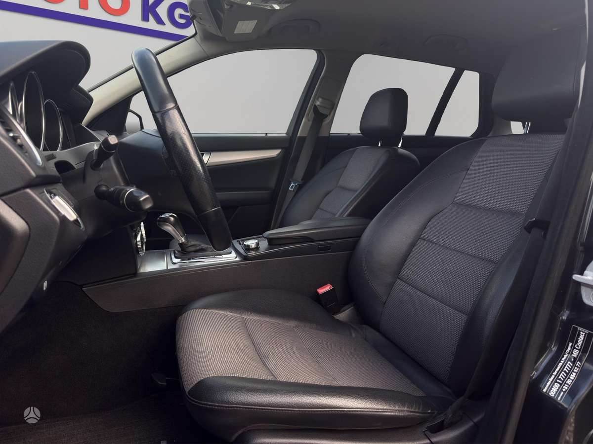Mercedes-Benz C180 2011 — photo 14