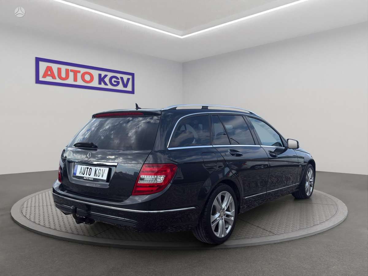 Mercedes-Benz C180 2011 — photo 5