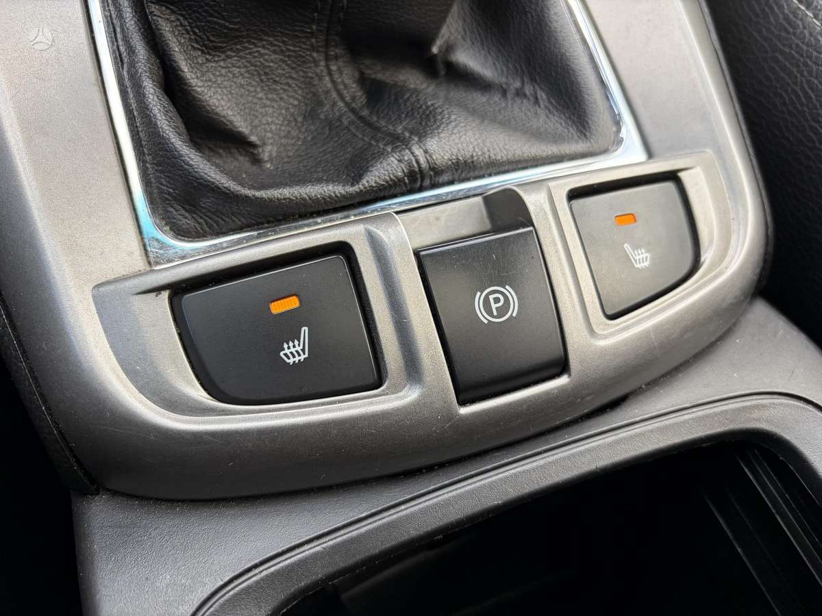 Chevrolet Captiva 2012 — photo 11