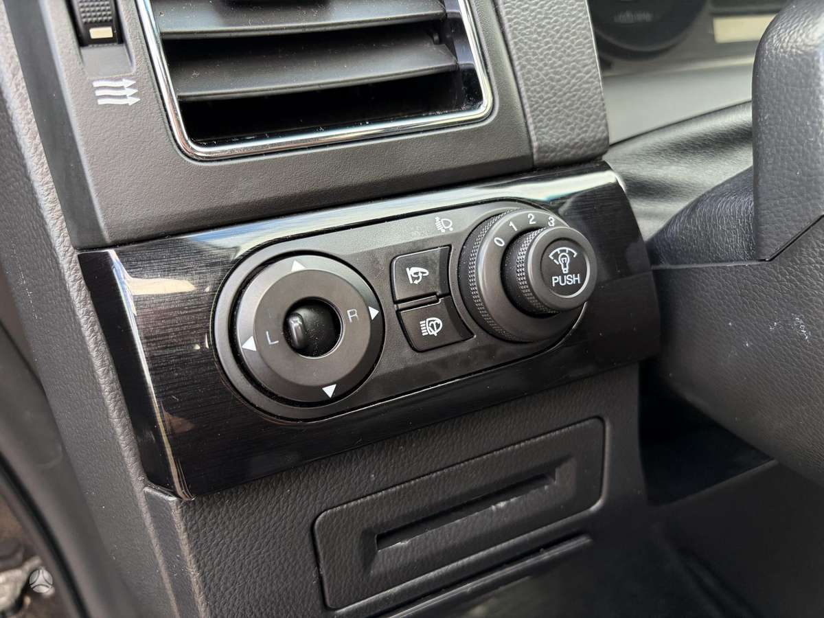 Chevrolet Captiva 2012 — photo 12