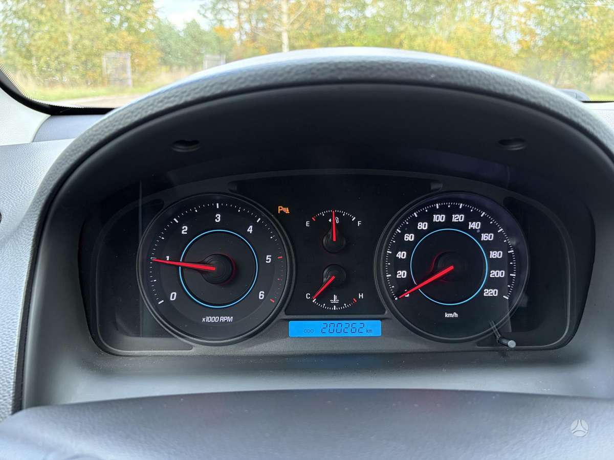 Chevrolet Captiva 2012 — photo 14