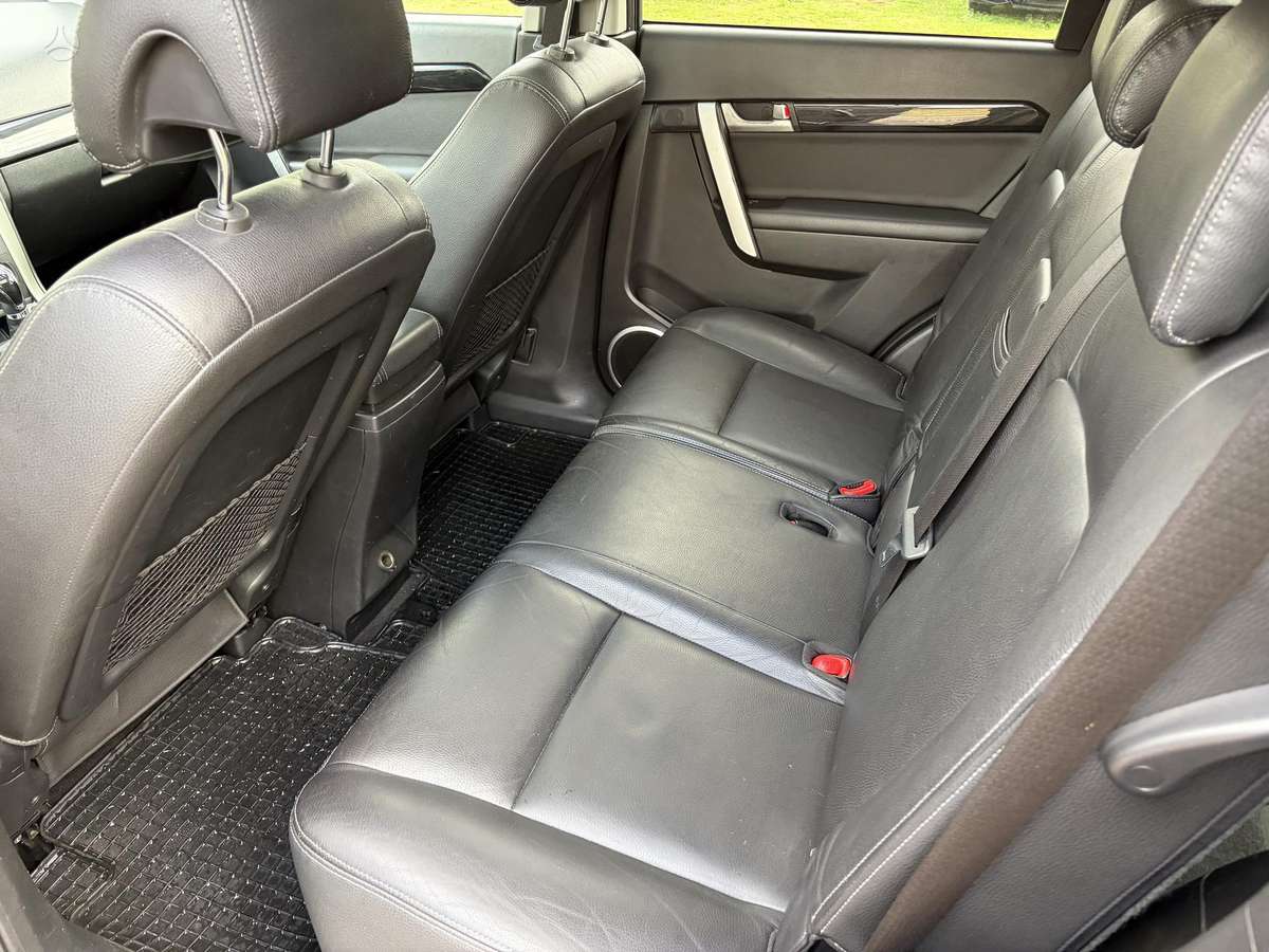 Chevrolet Captiva 2012 — photo 17