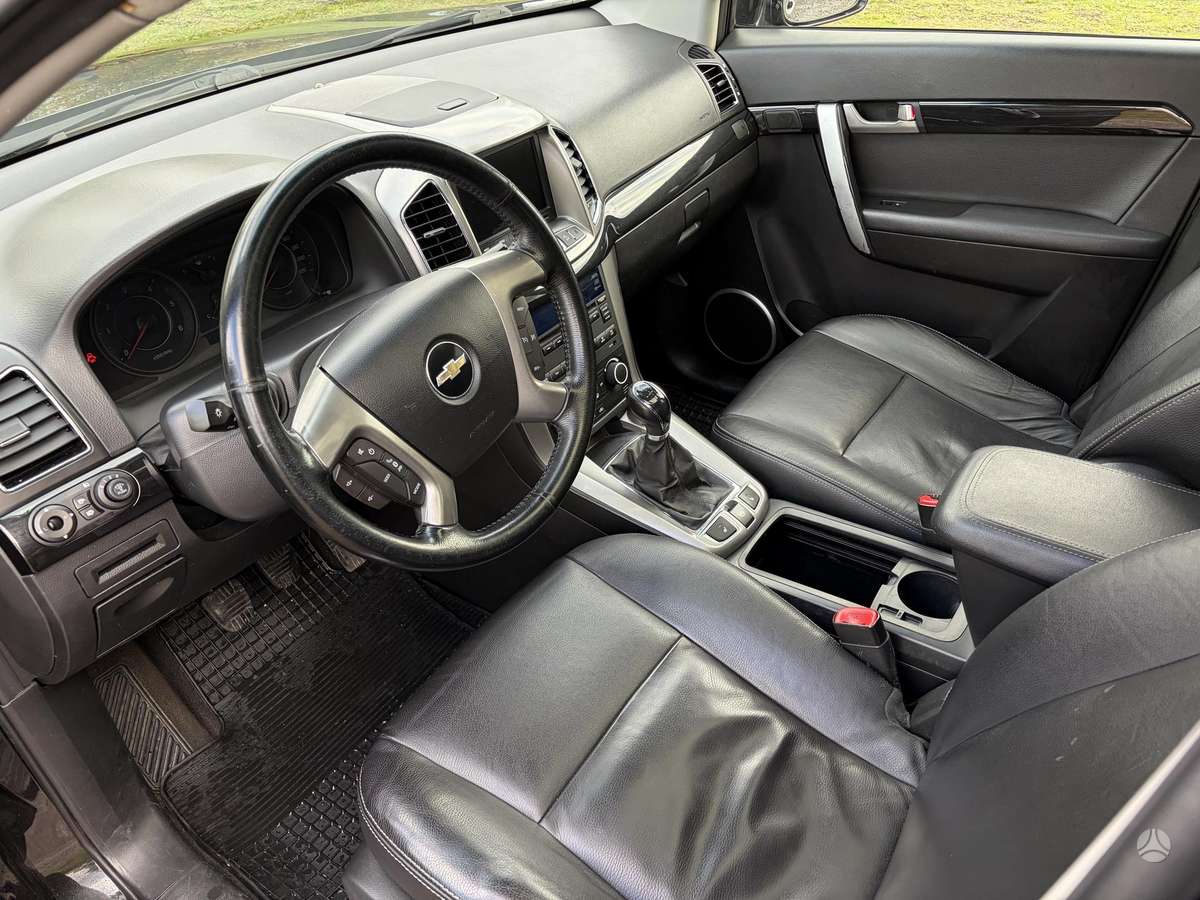 Chevrolet Captiva 2012 — photo 9