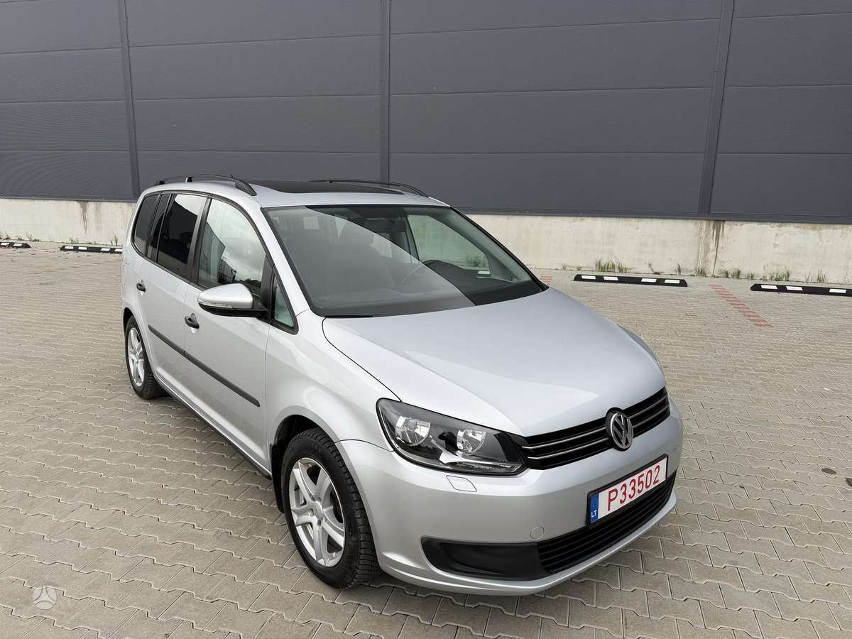 Volkswagen Touran 2011 — engine 1598 cm³, 105 HP (77kW)