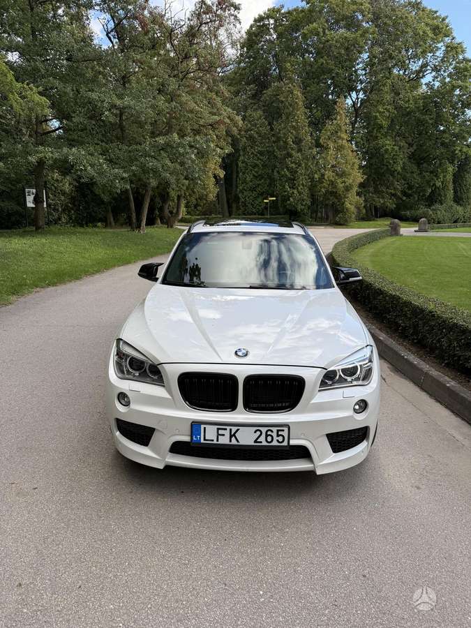 BMW X1 2012 — rear view