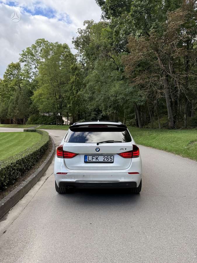 BMW X1 2012 — interior