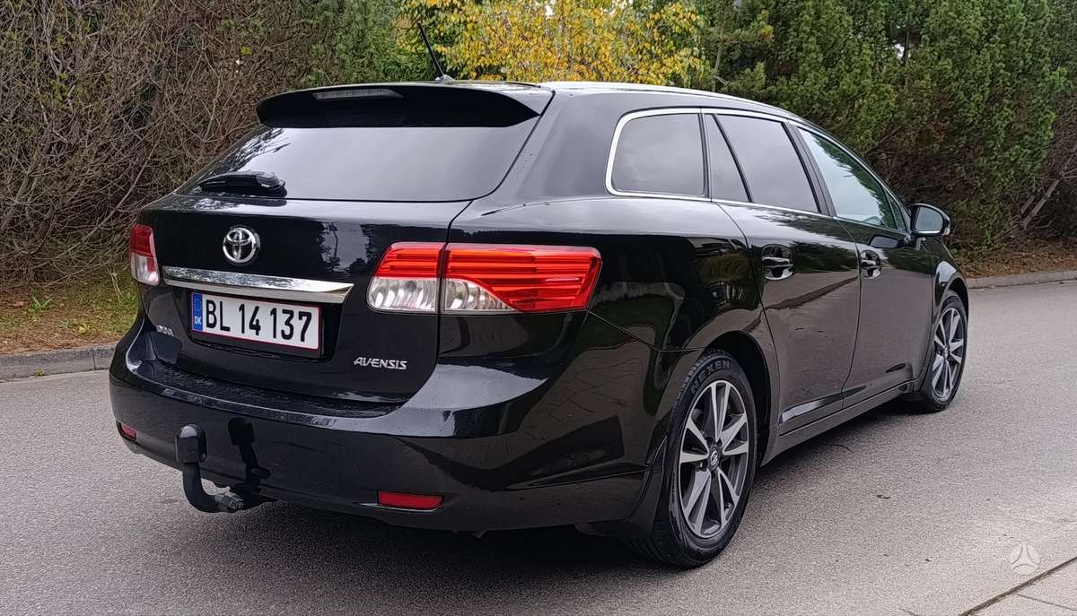 Toyota Avensis 2013 — engine 1998 cm³, 124 HP (91kW)