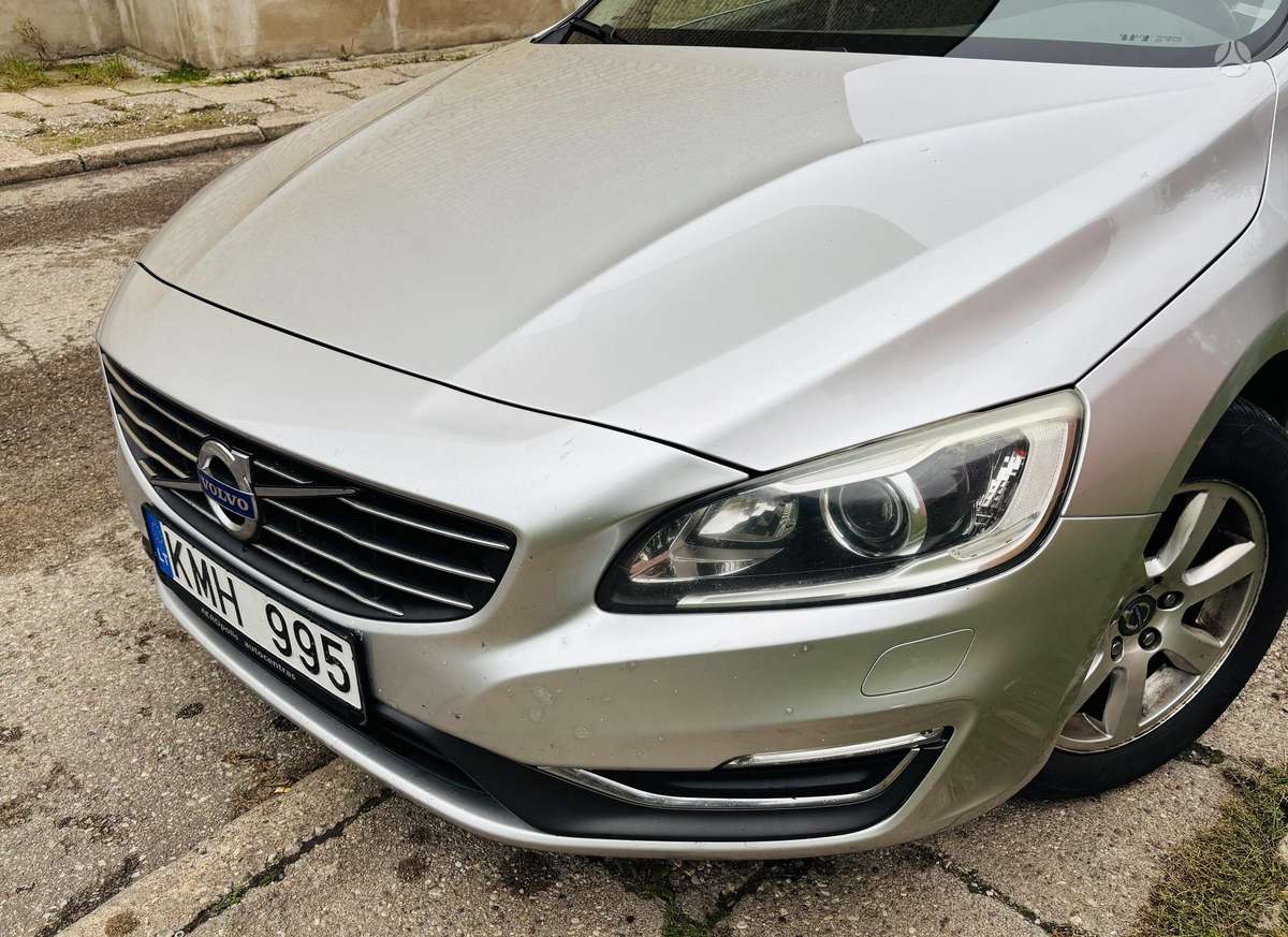 Volvo V60 2014 — photo 13
