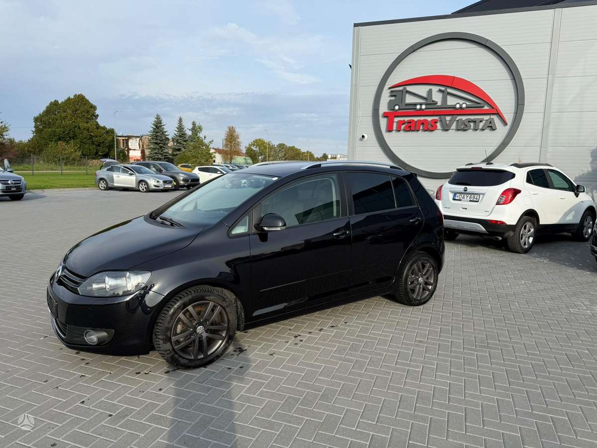 Volkswagen Golf 2010 — вигляд ззаду