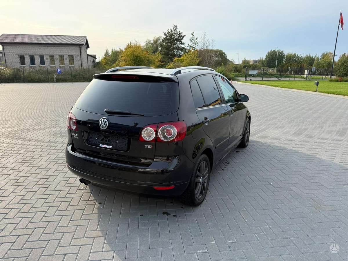 Volkswagen Golf 2010 — двигун 1390 cm³, 122 HP (90kW)