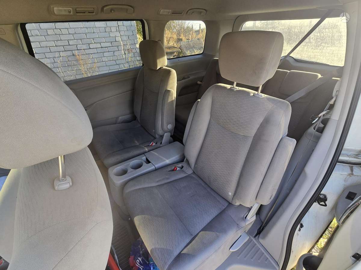 Nissan Quest 2015 — фото 11