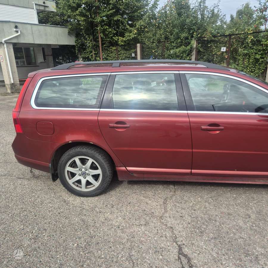 Volvo V70 2011 — engine 1984 cm³, 163 HP (120kW)