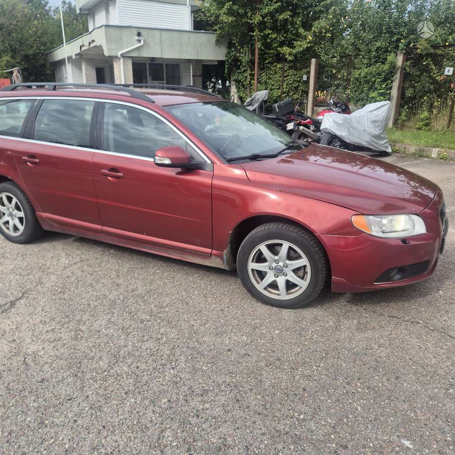 Volvo V70 2011 — photo 5