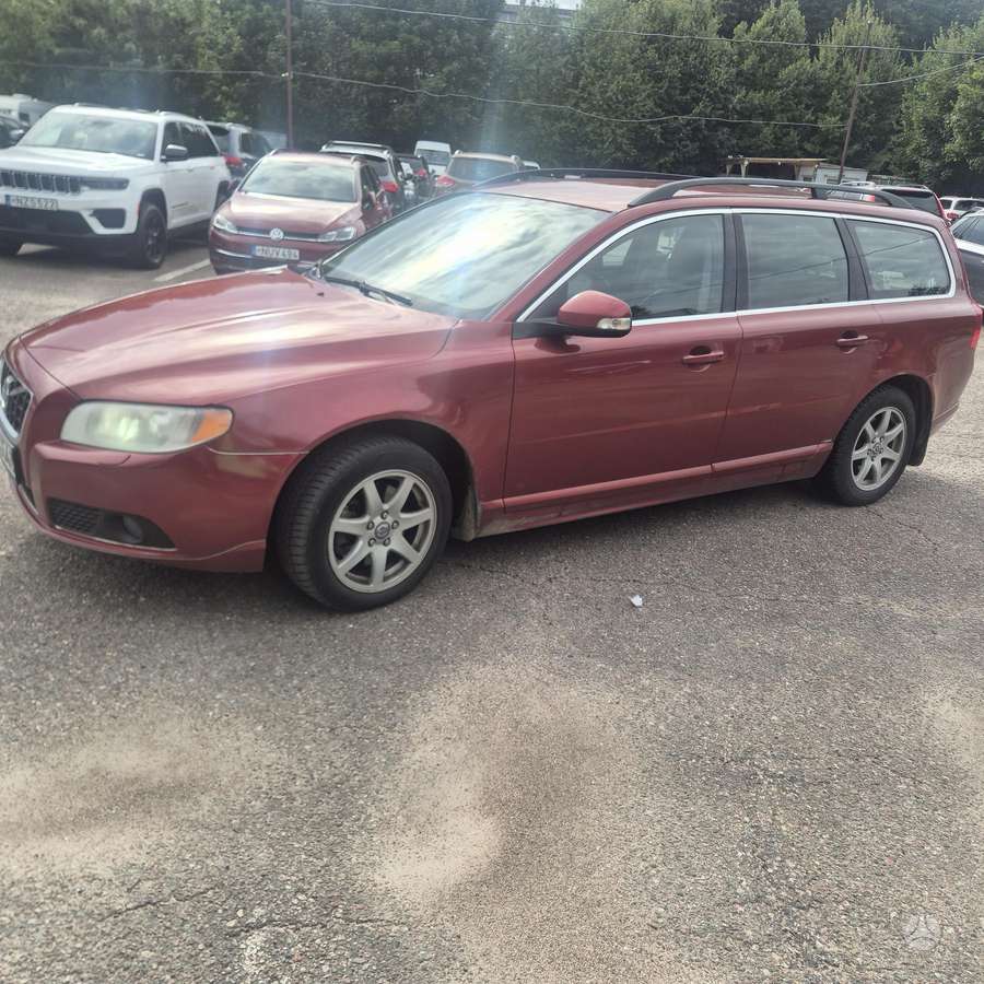 Volvo V70 2011 — photo 7