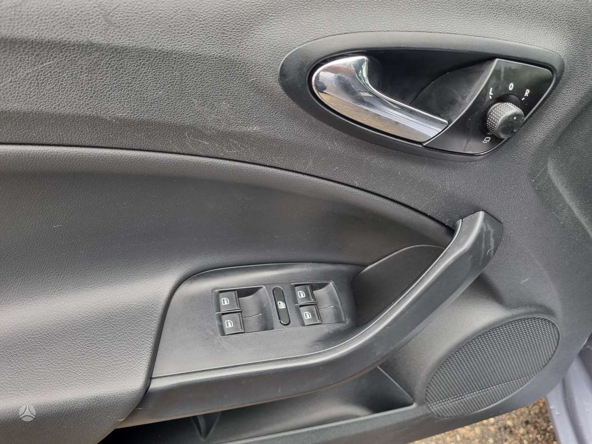 Seat Ibiza 2015 — photo 15