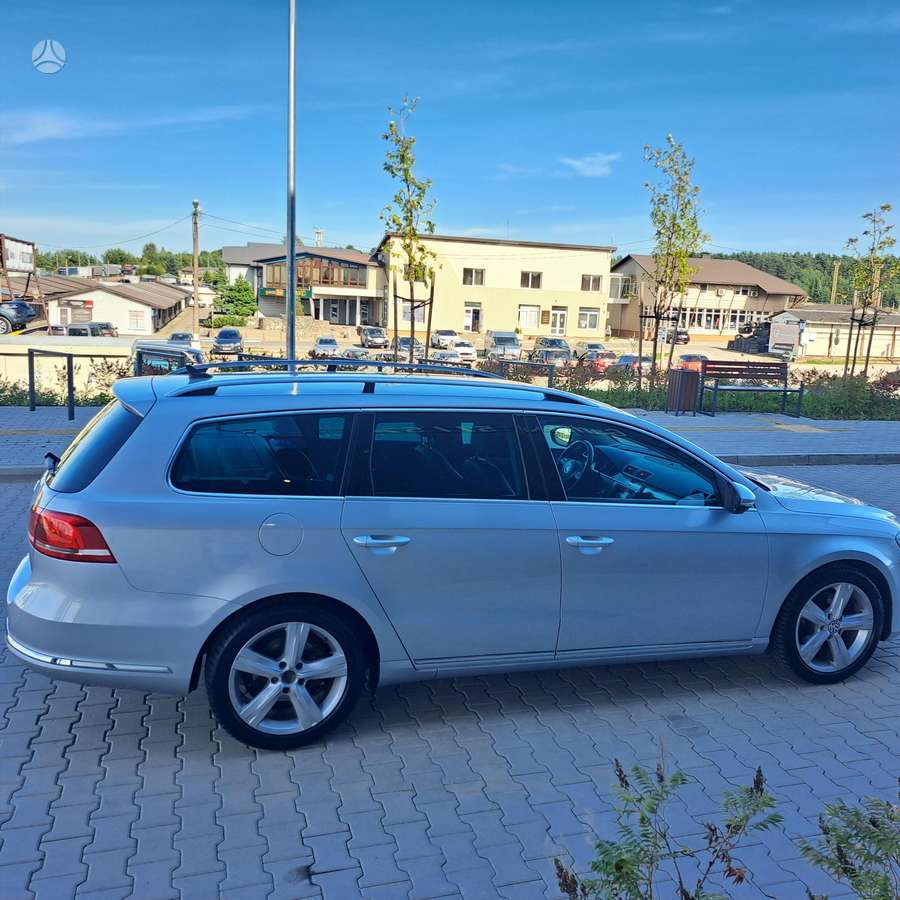 Volkswagen Passat 2011 — photo 10