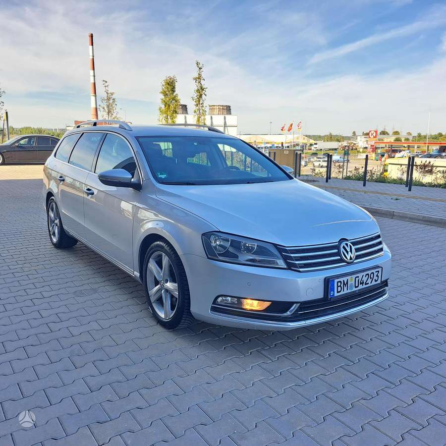 Volkswagen Passat 2011 — photo 11