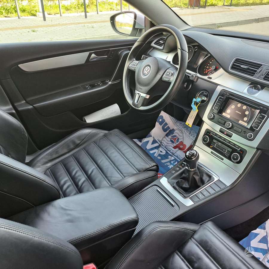 Volkswagen Passat 2011 — photo 13