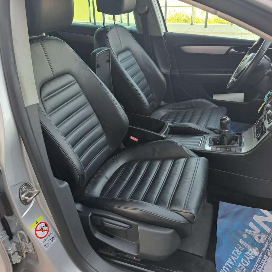 Volkswagen Passat 2011 — photo 16