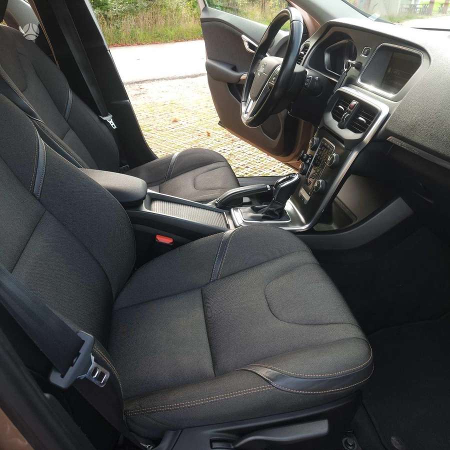 Volvo V40 2014 — photo 12