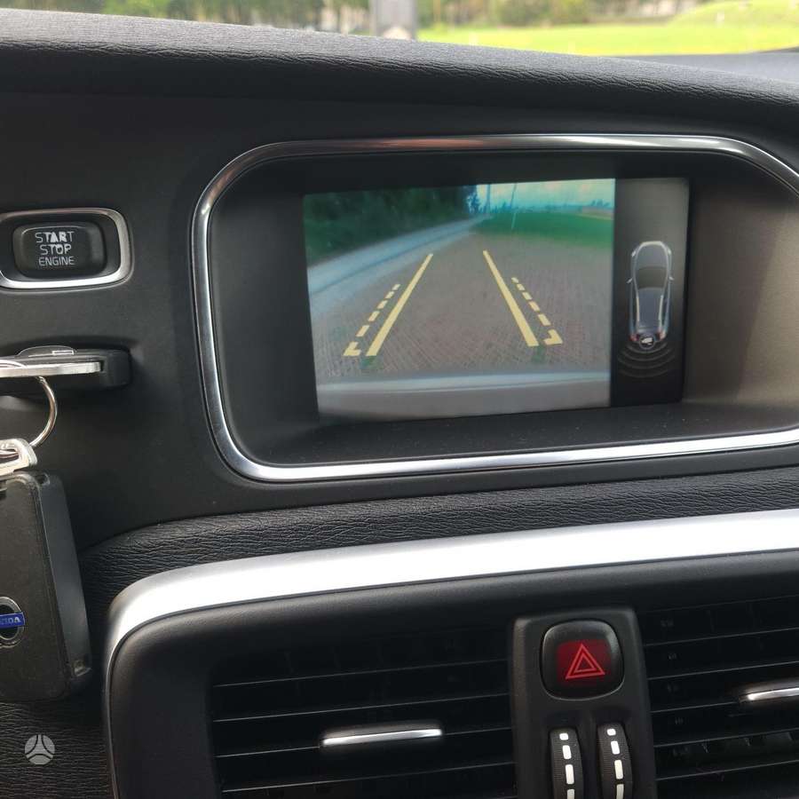 Volvo V40 2014 — photo 16