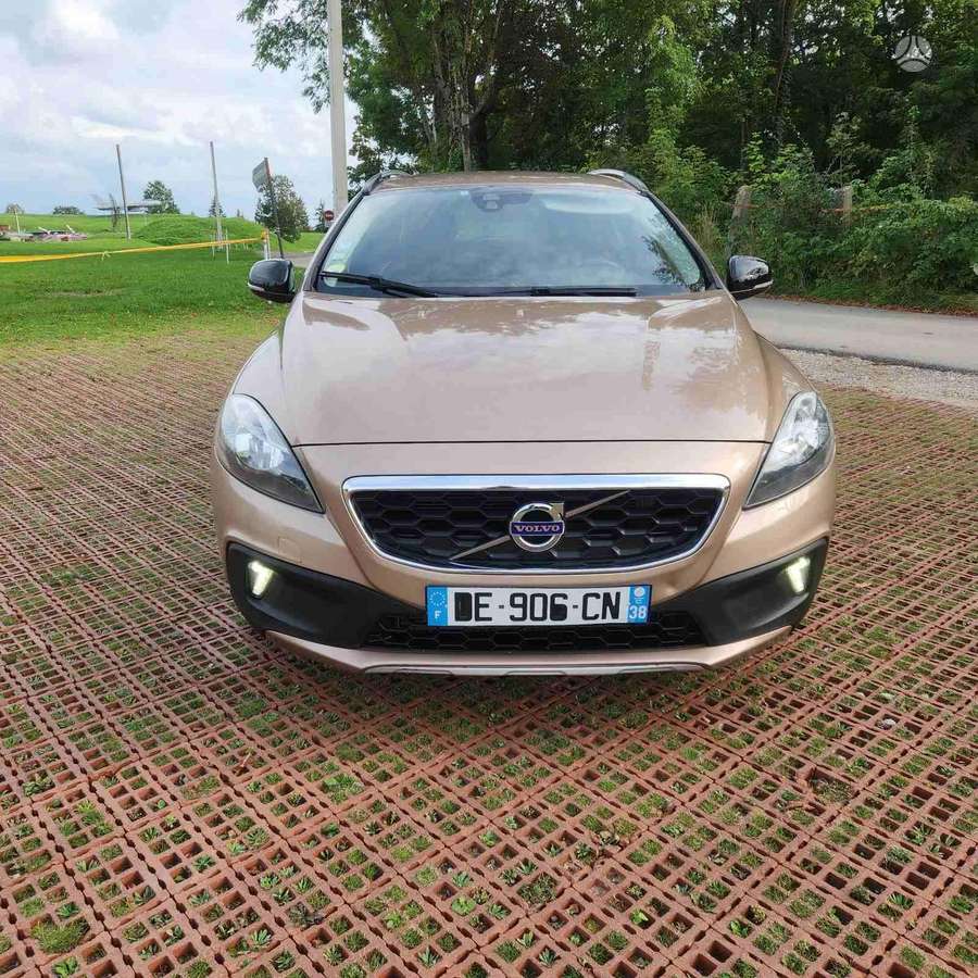 Volvo V40 2014 — photo 9