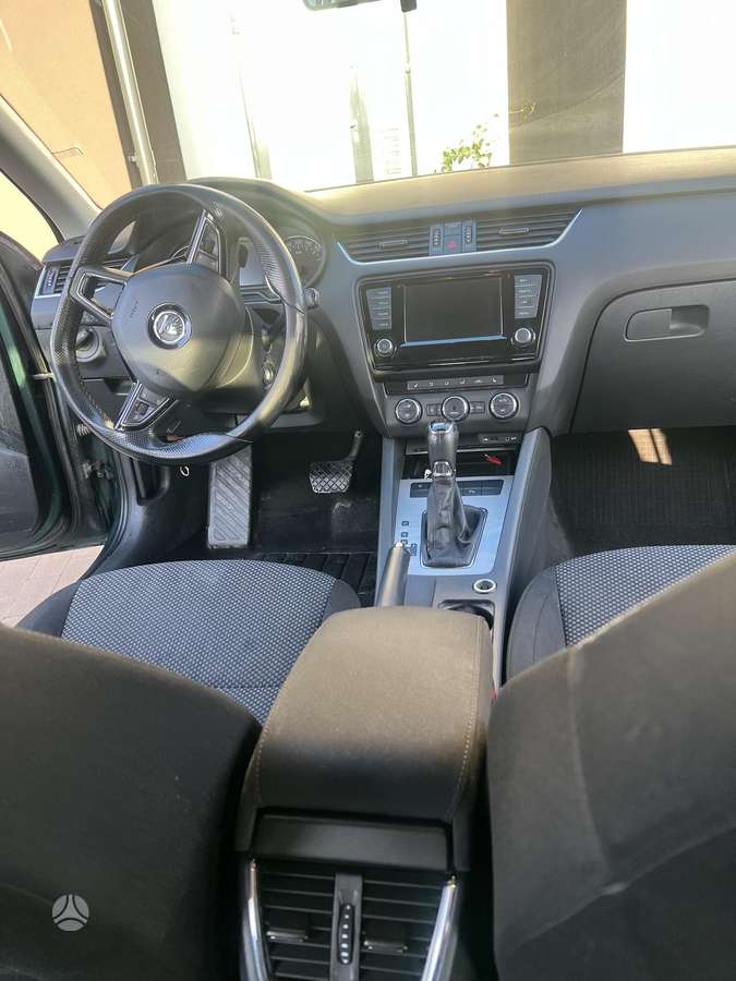 Skoda Octavia 2015 — фото 24