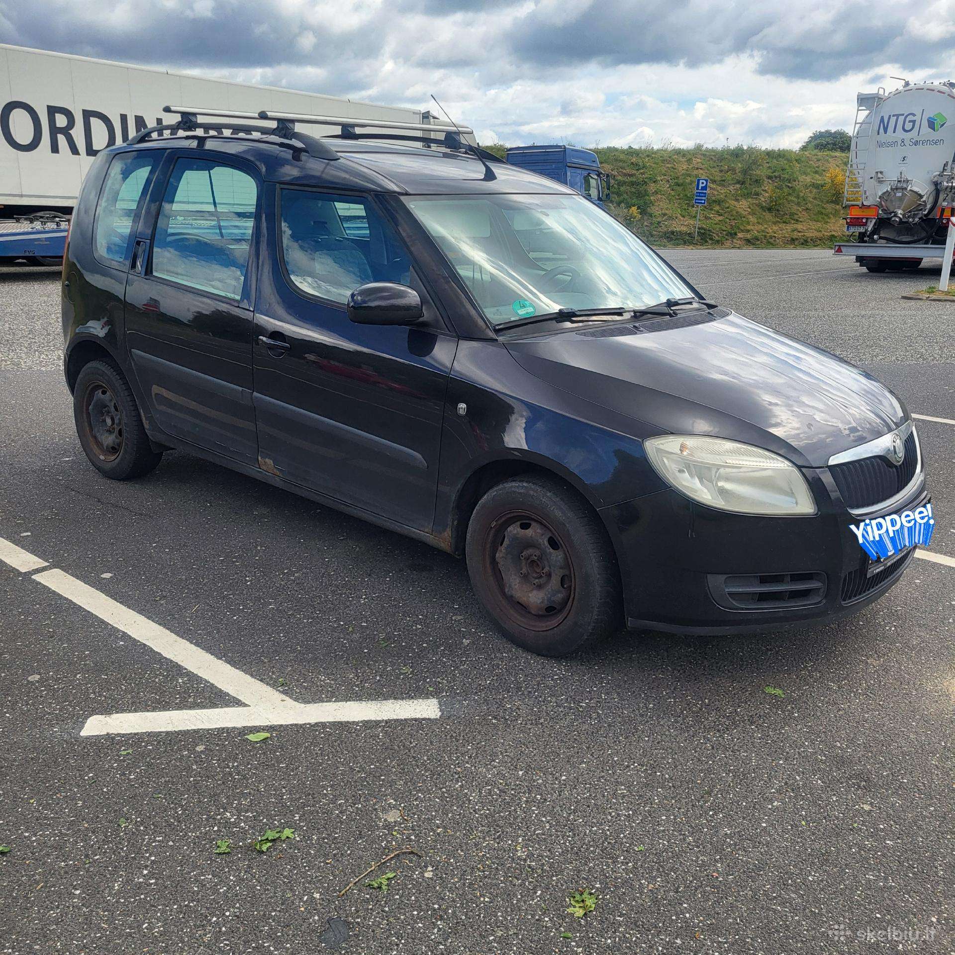 Skoda Roomster 2004 — rear view
