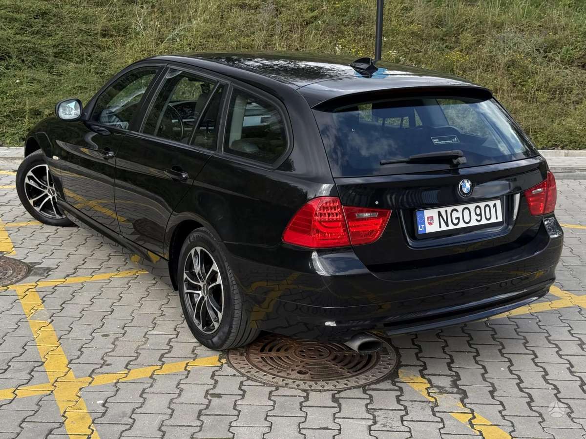 BMW 320 2009 — двигун 1995 cm³, 177 HP (130kW)